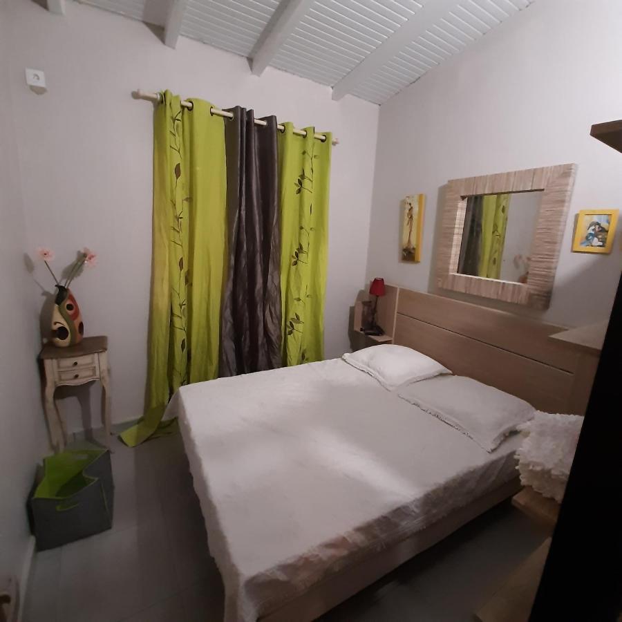 Charmant Bungalow Du Moule Villa เลอ มูเล่ ภายนอก รูปภาพ